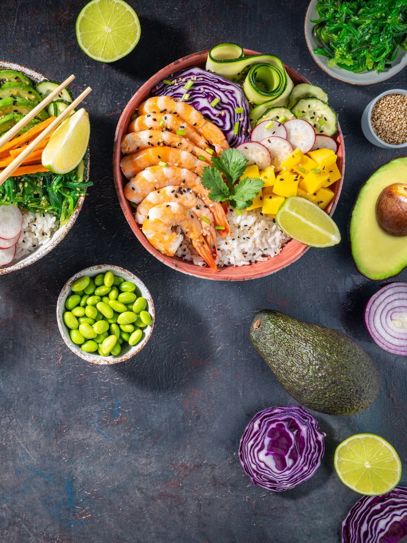 Verschiedene Poke Bowls Verschiedene Poke Bowls