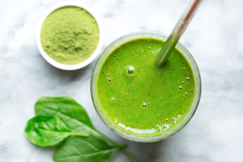 Frischer grüner Smoothie Frischer grüner Smoothie